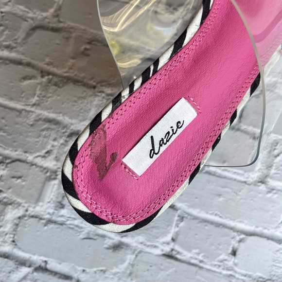 DAZIE | Copenhagen Heels in Zebra / Clear - Picture 7 of 9